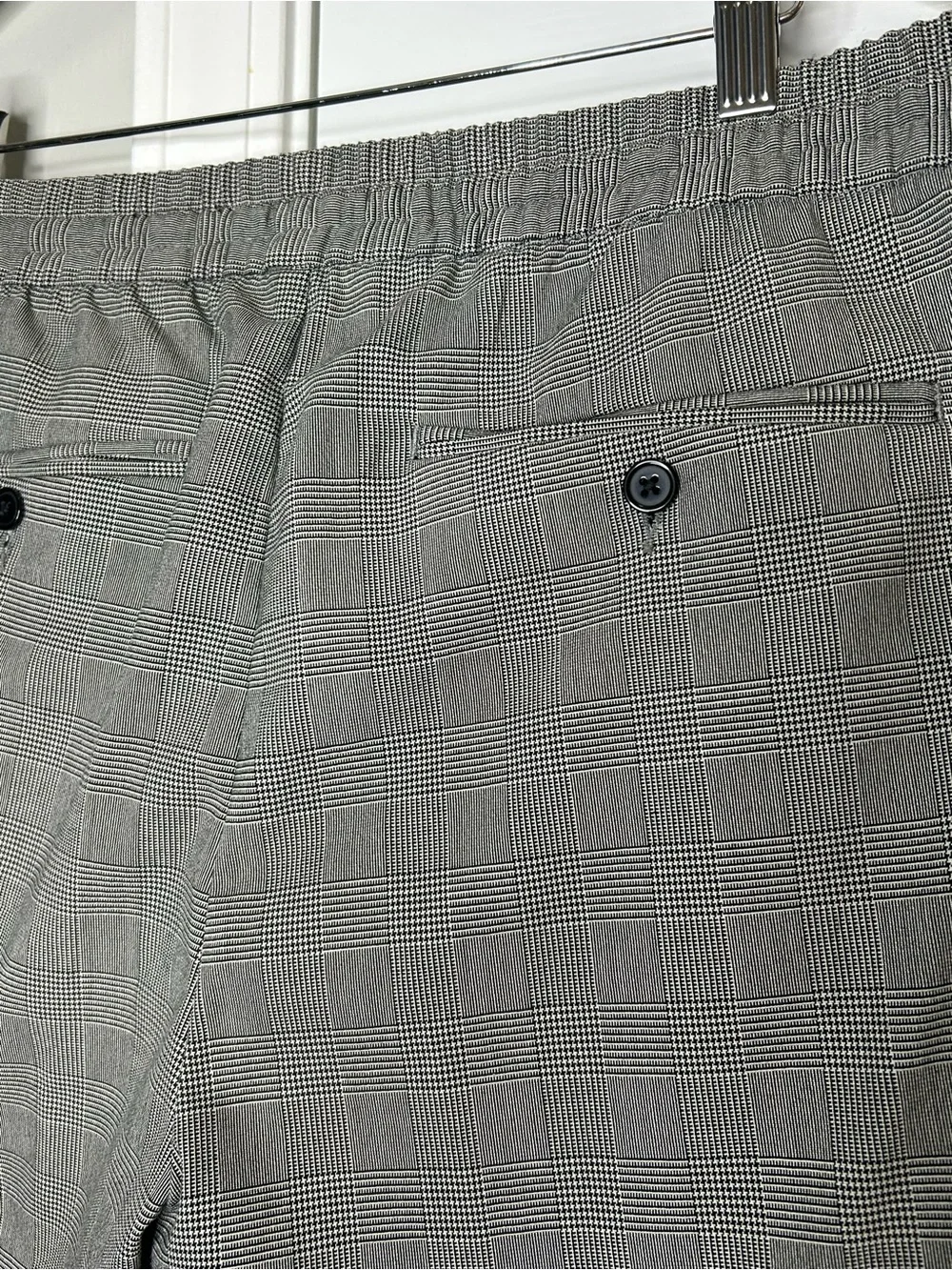 H&M Men’s Slim Fit Gray Plaid Drawstring Pants Size M Elastic Waist